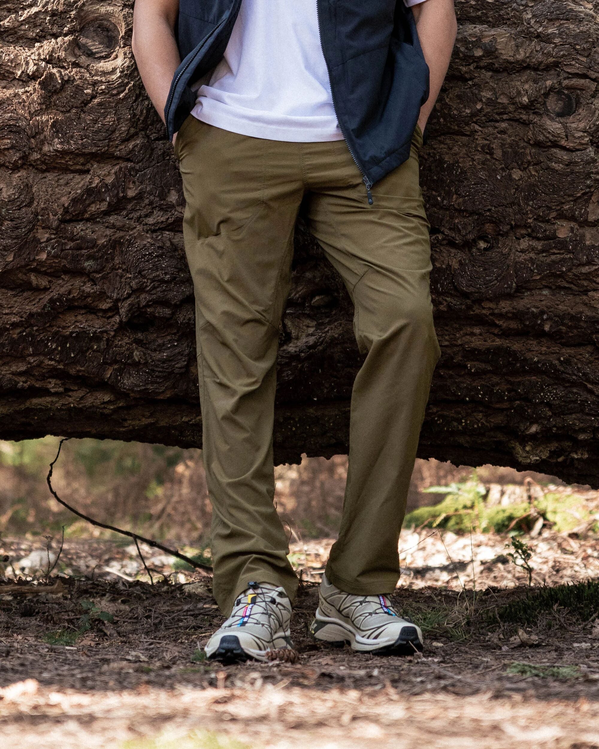 Solscape Active Jogger - Dark Olive - Lifestyle
