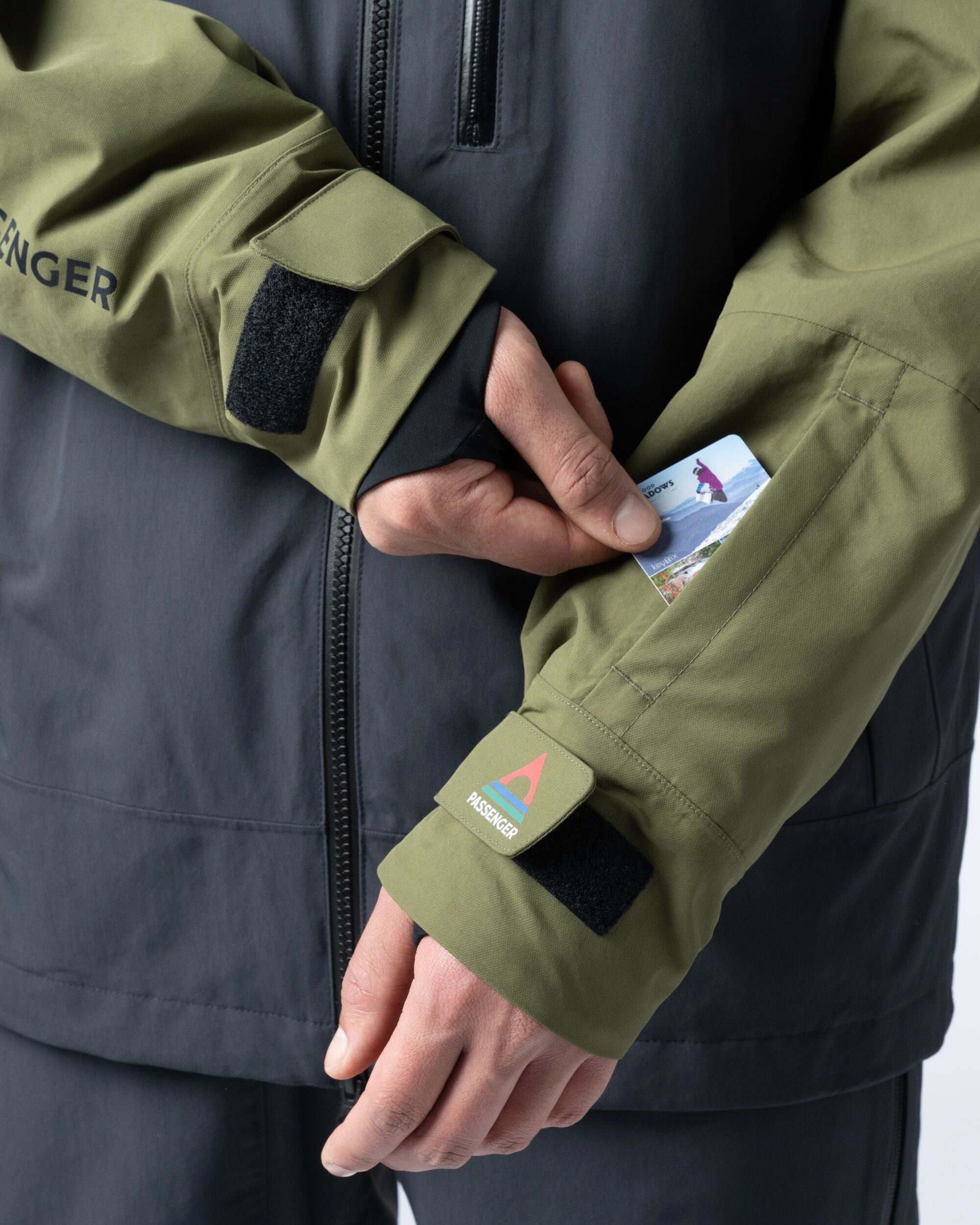 Snowscape Men's Recycled Jacket - Black - Flatlay