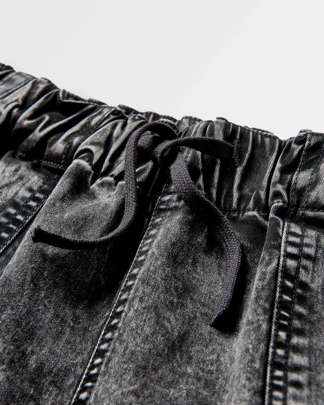 Carriso Organic Cotton Short - Black - Flatlay