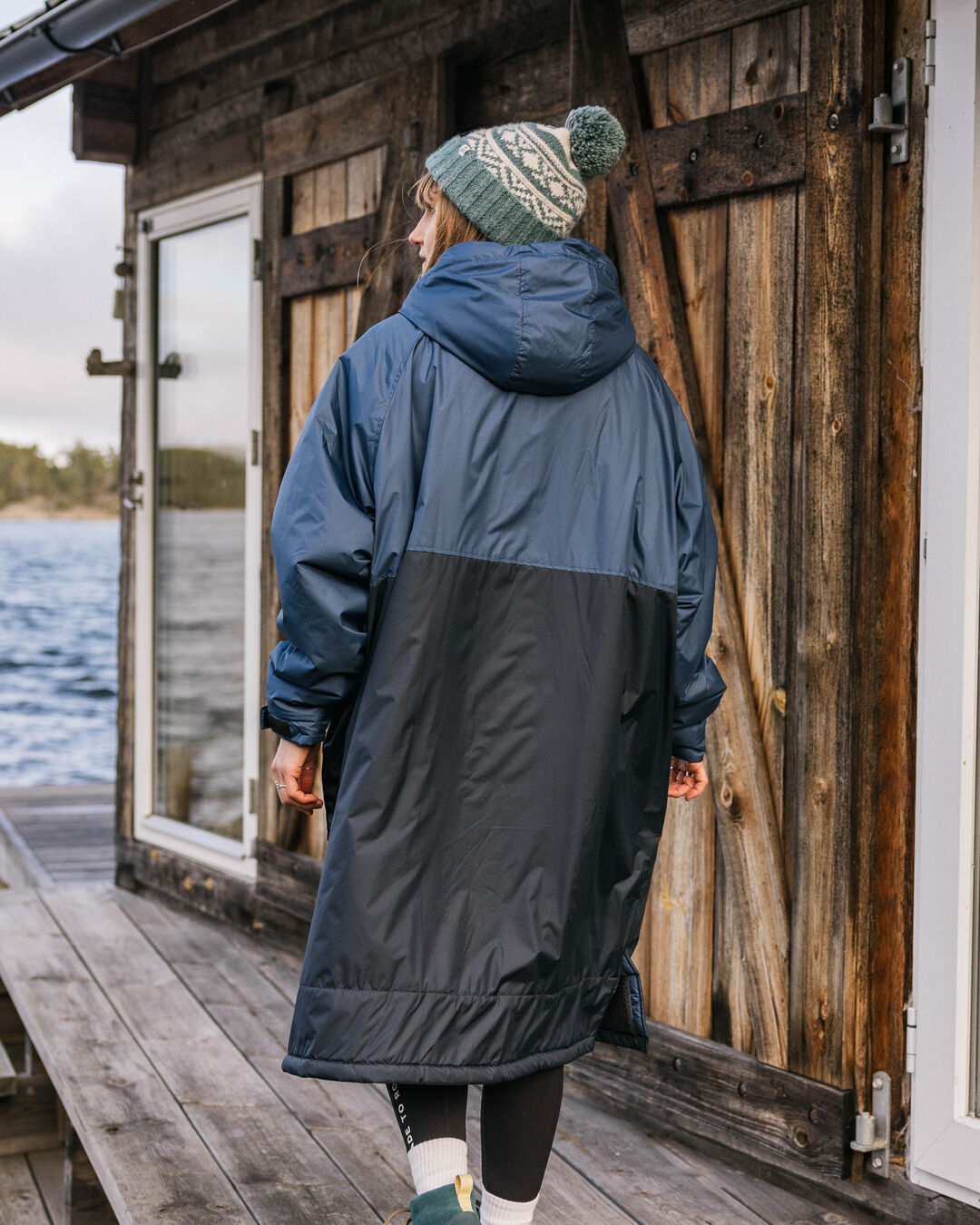 Womens_Waves Recycled Sherpa-Lined Changing Robe - Dark Denim/ Deep Navy
