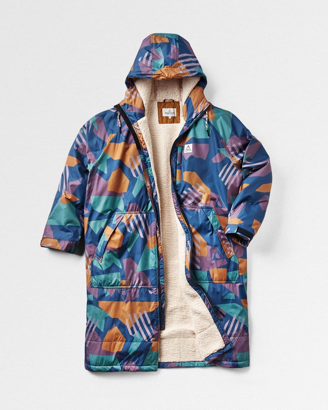 Waves Recycled Sherpa-Lined Changing Robe - Deep Blue Camo Pattern - Flatlay