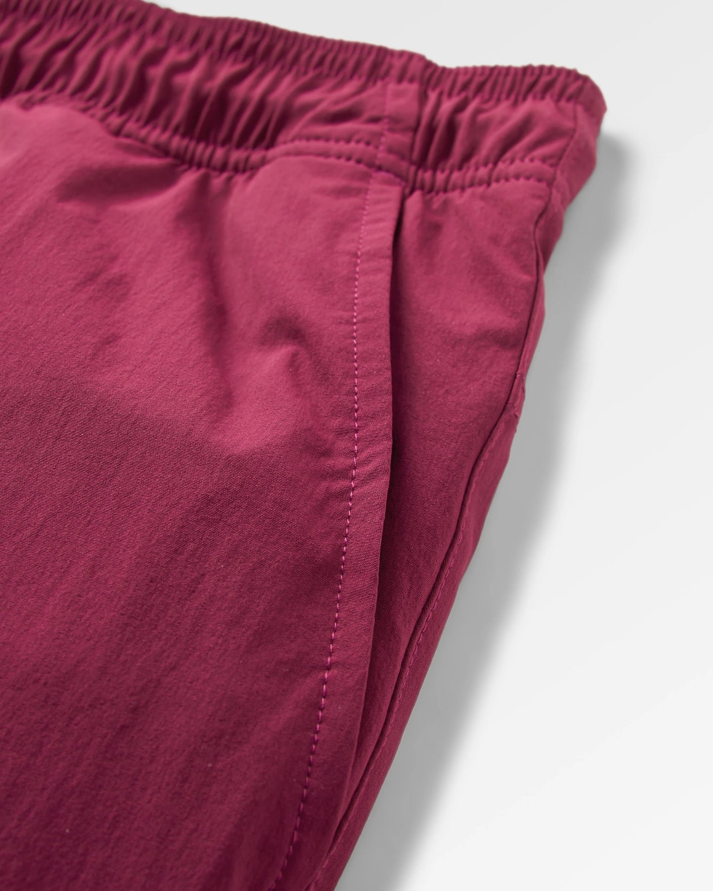Drifter Beach Lined Short - Warm Berry - Flatlay