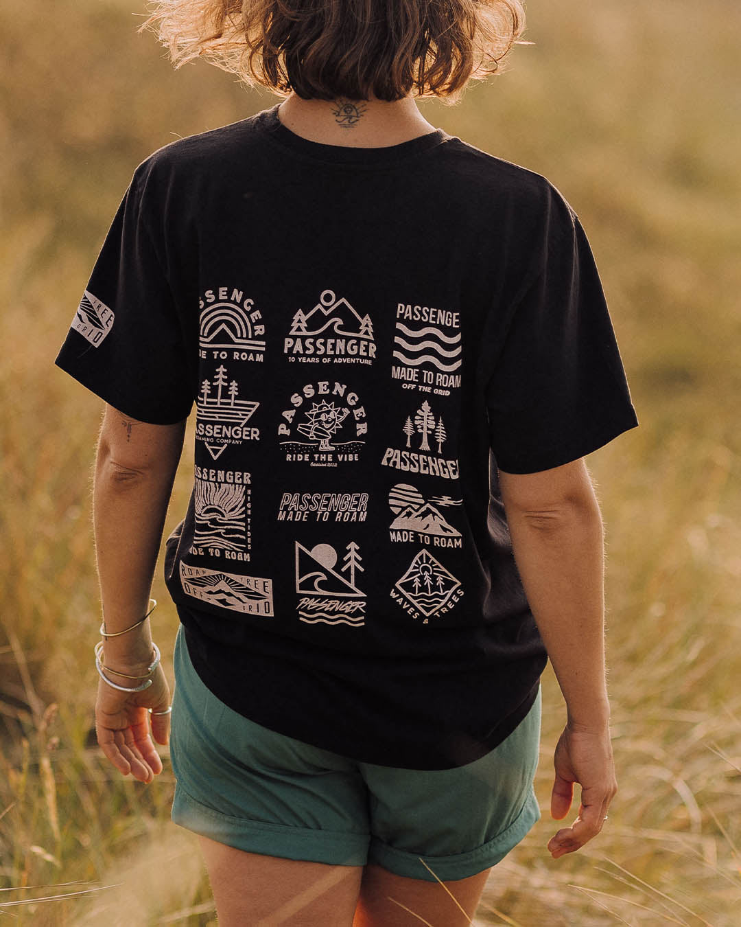 Float Oversized T-Shirt - True Black - Lifestyle