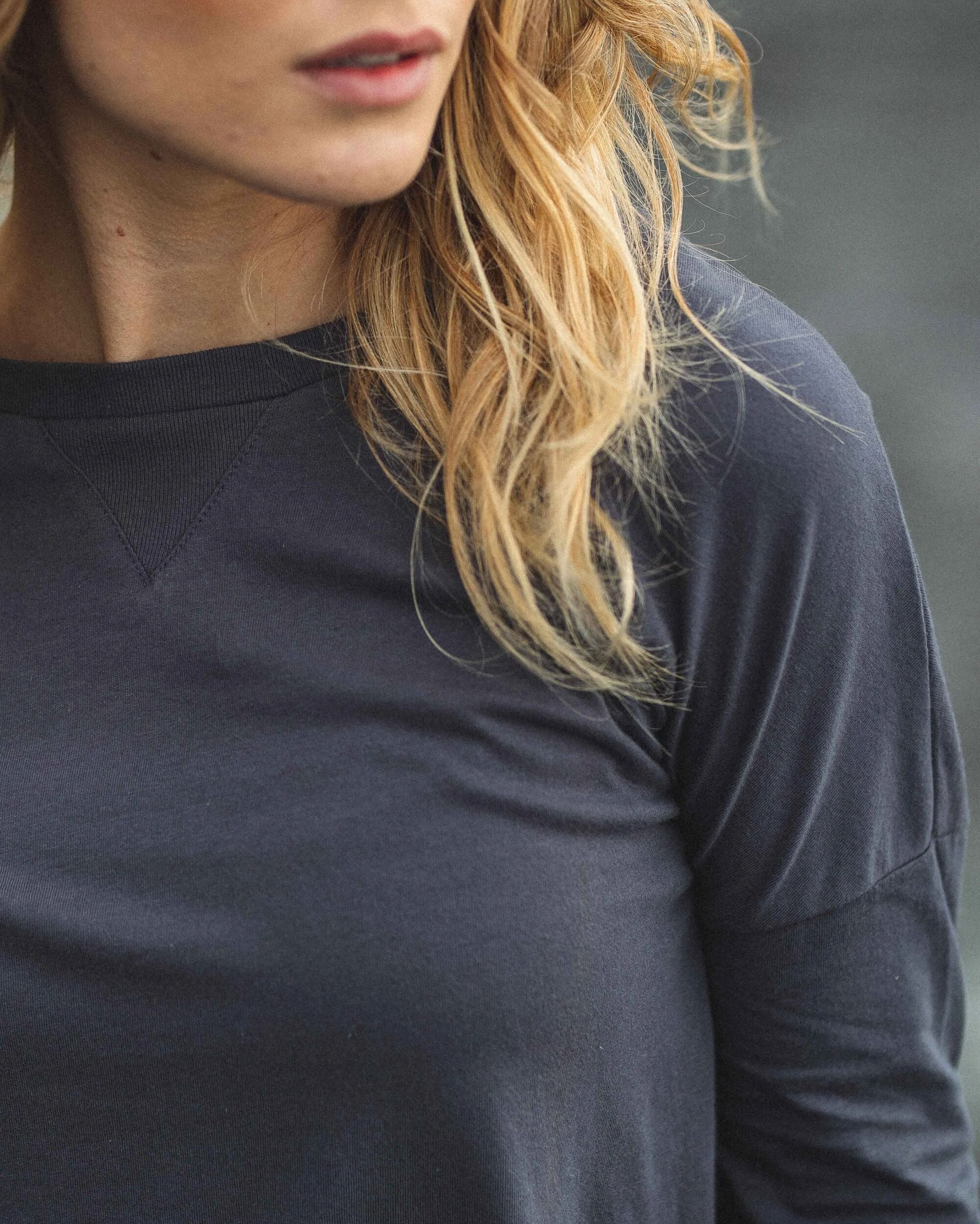 Big Leaf Recycled LS T-Shirt - Faded Black - Lifestyle