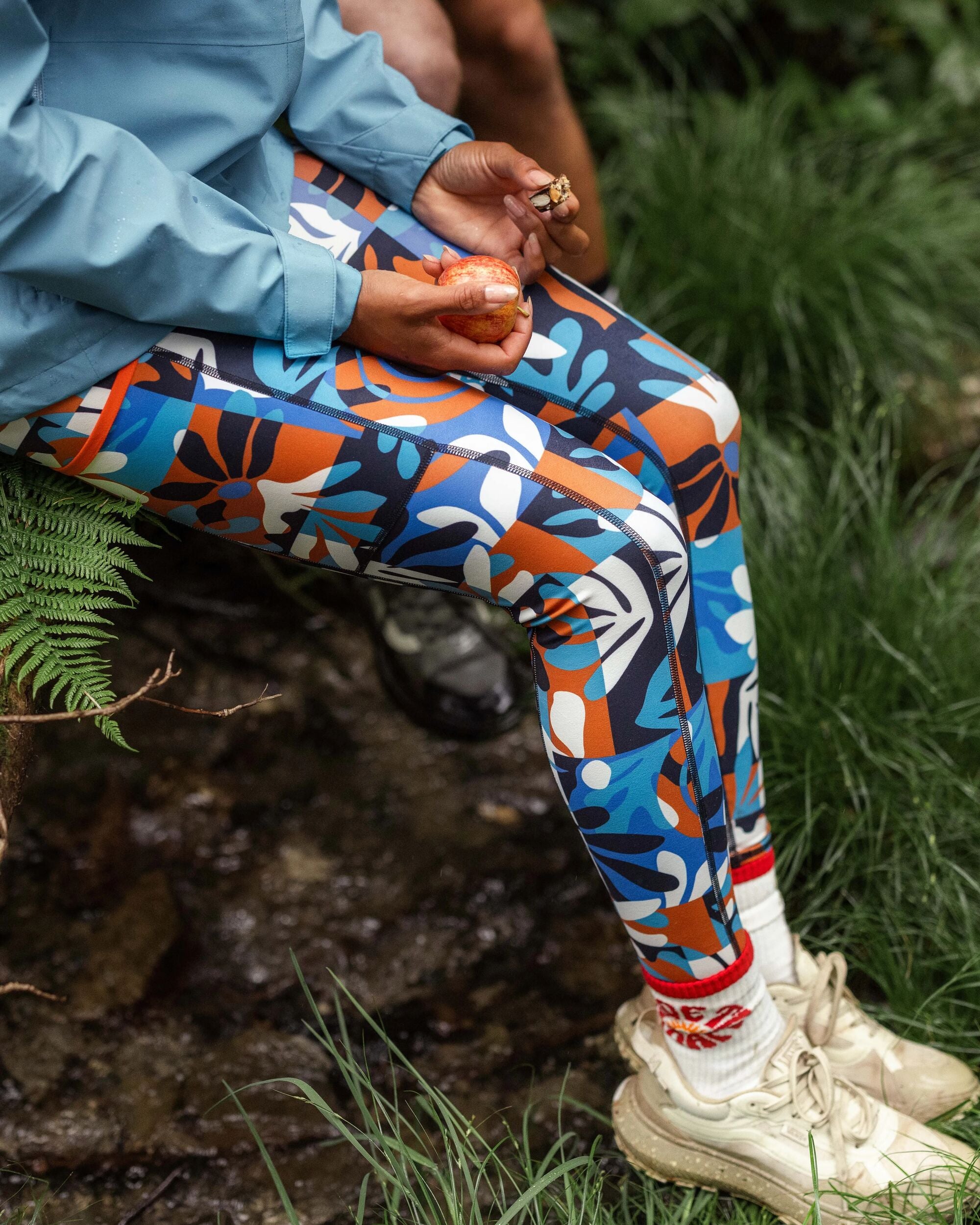 Mantra Recycled Active Legging - Mountain Foliage Blue - Lifestyle