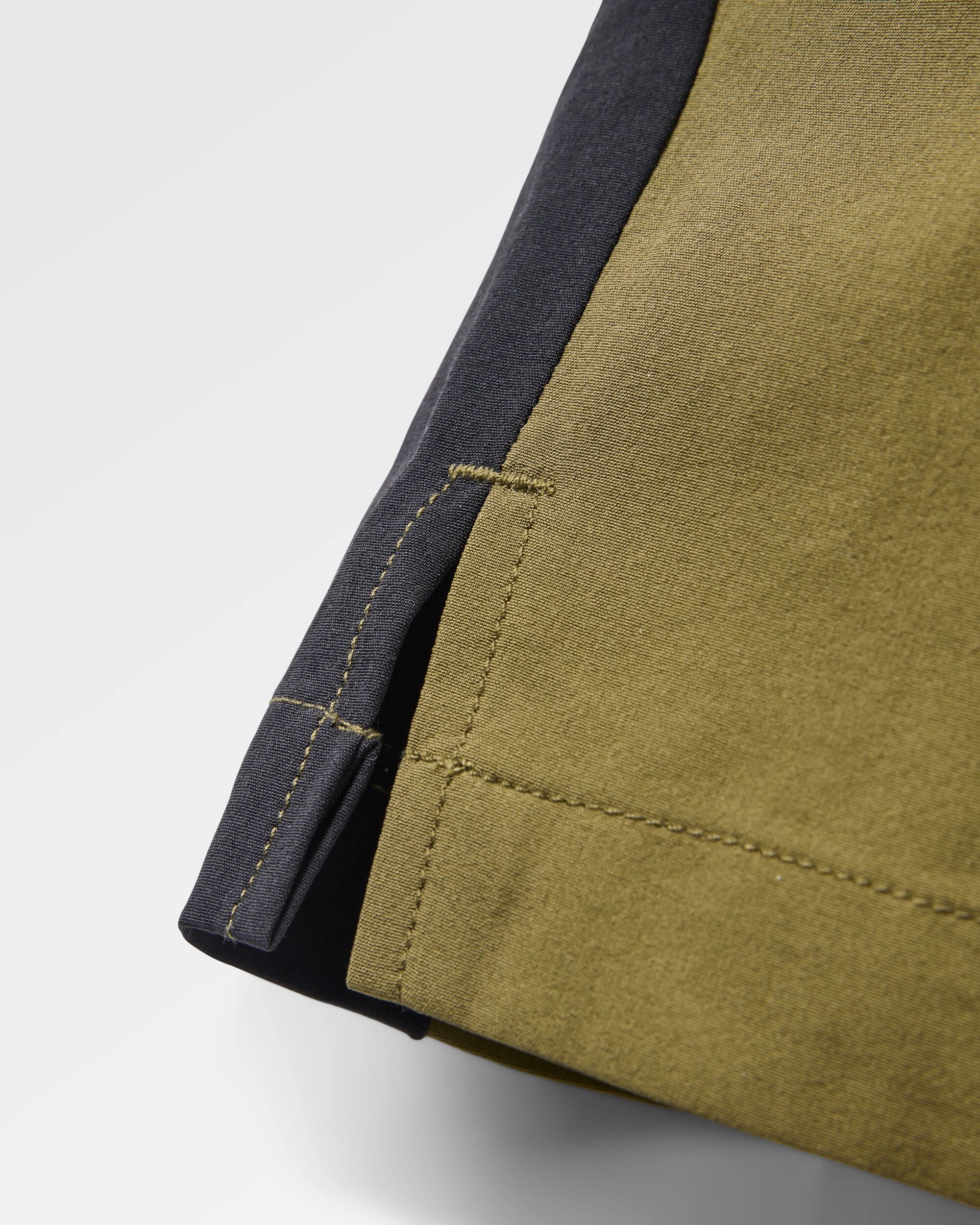 Swift Trail Short - Khaki - Flatlay