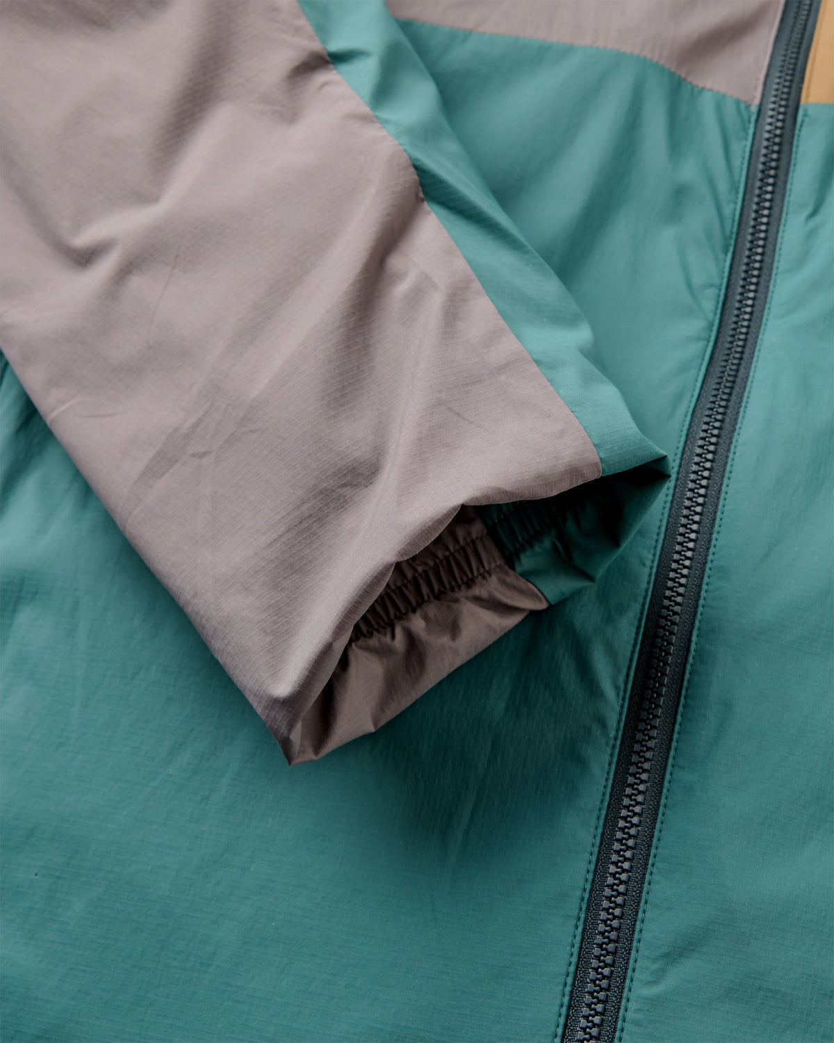 Tahoe Lined Windproof Jacket - Deep Ocean/Slate Grey - Flatlay