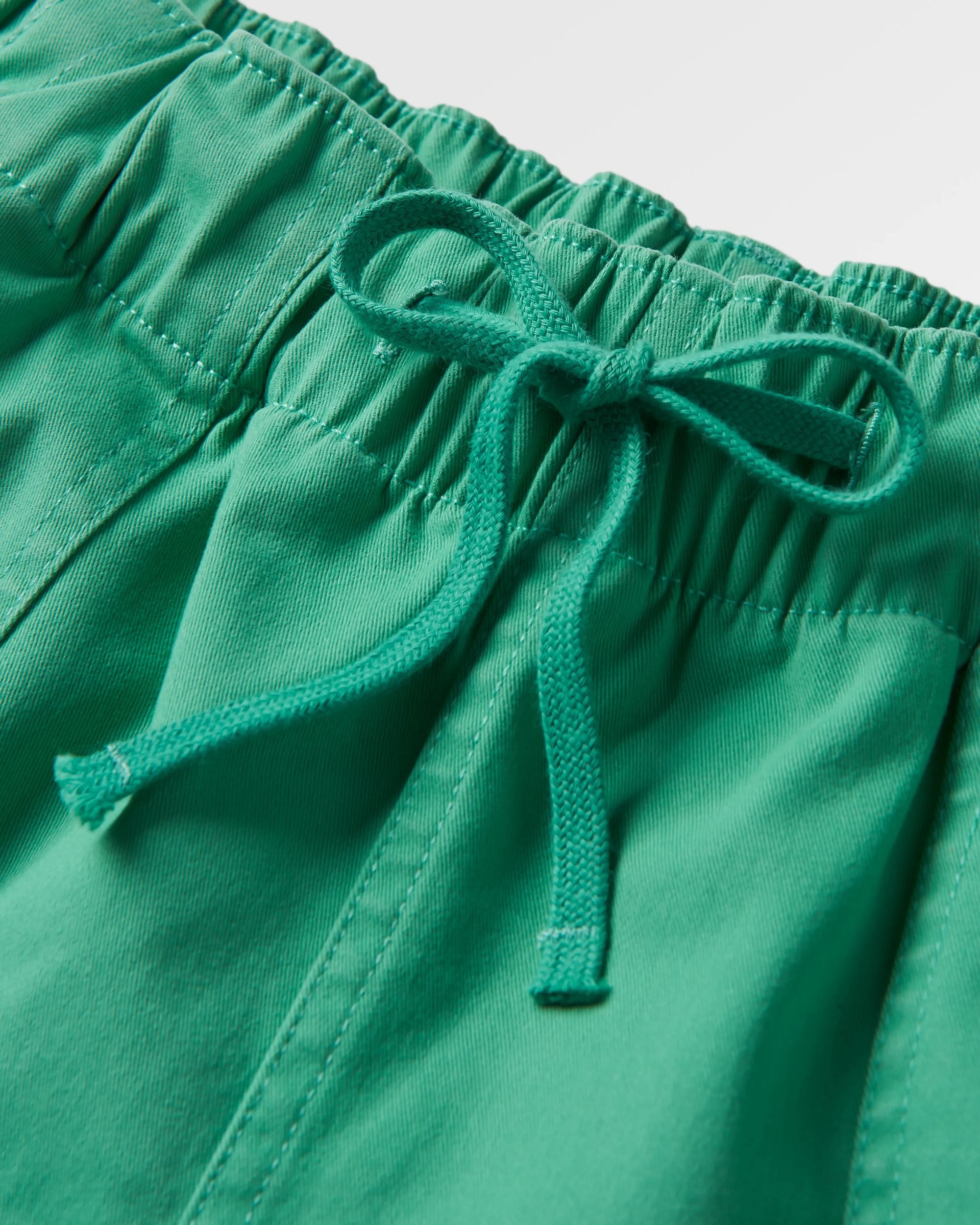 Carriso Organic Cotton Short - Green Spruce - Flatlay
