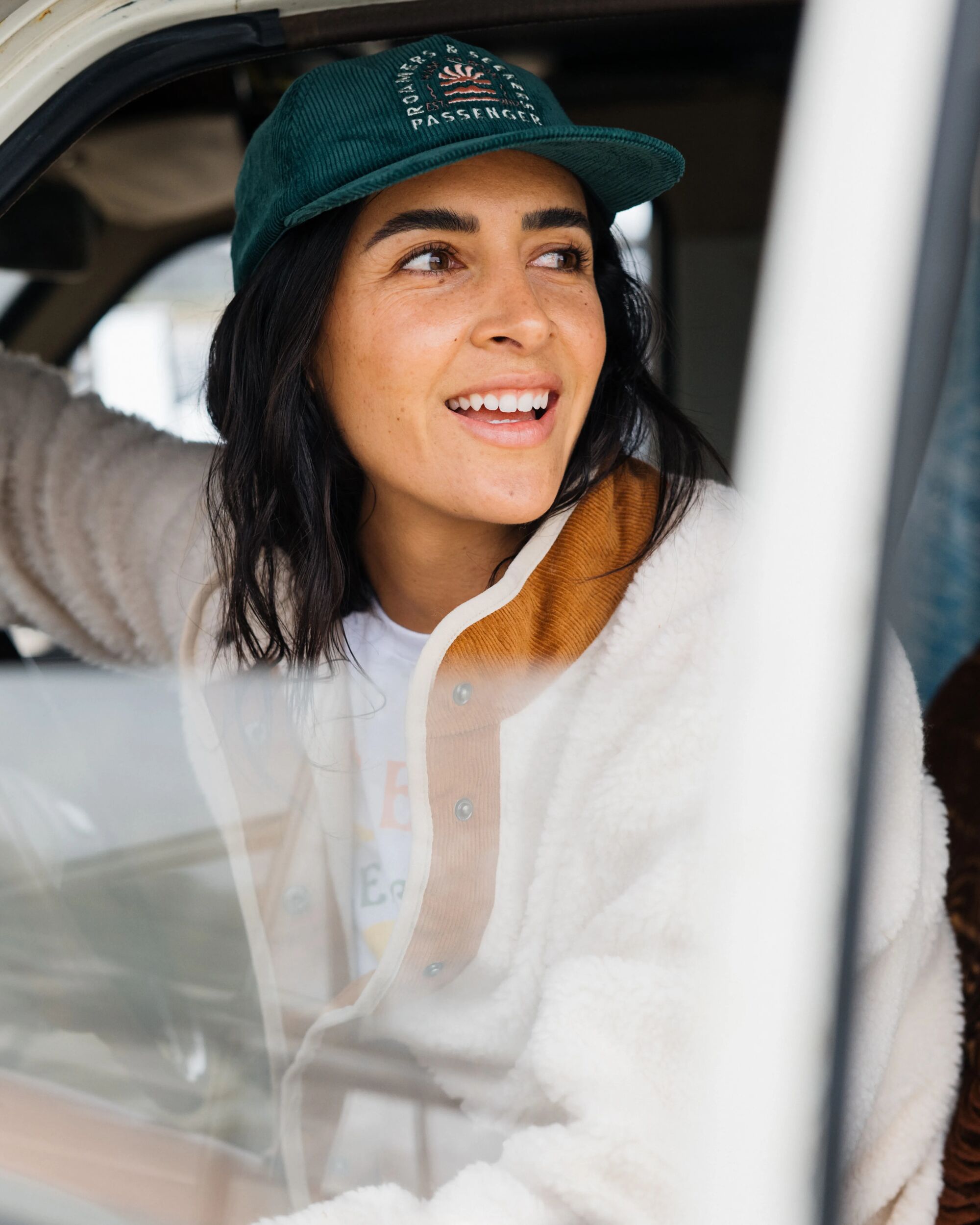 Clover Sherpa Fleece - Vintage White - Lifestyle