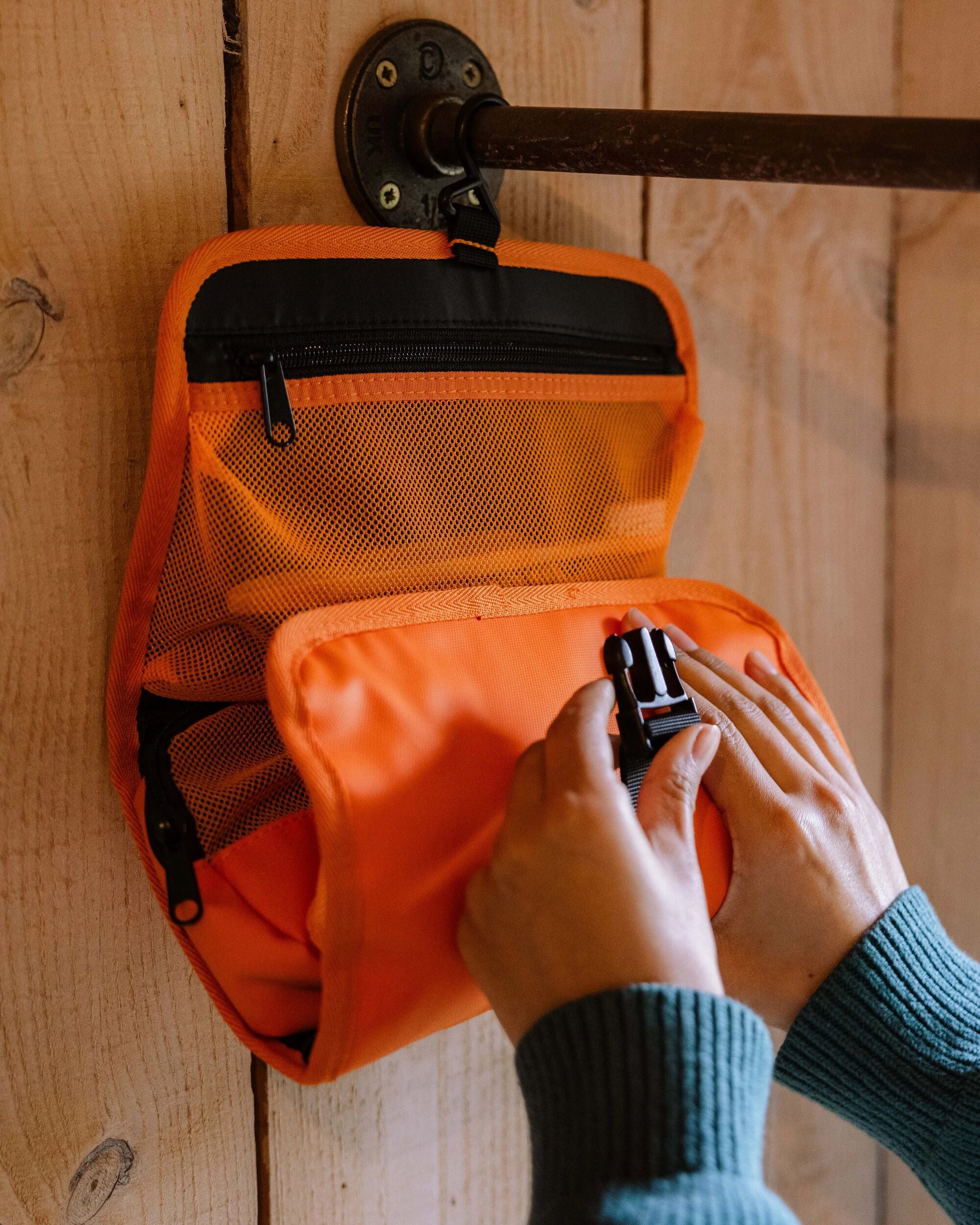 Drop Recycled Wash Kit - Sunrise Orange - Lifestyle