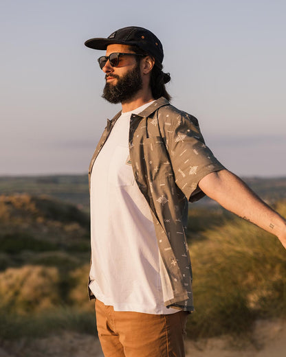 Cove Organic Cotton Short Sleeve Shirt - Olive Made To Roam - Lifestyle