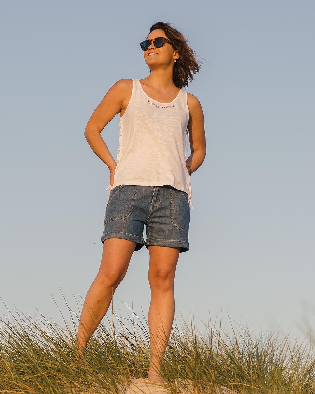 Poppy Tassel Vest - White - Lifestyle