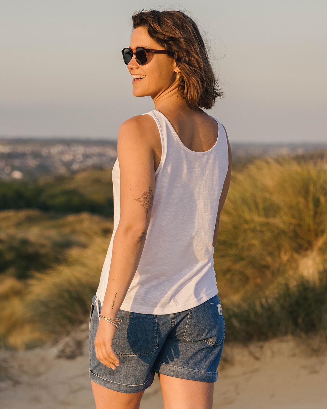 Poppy Tassel Vest - White - Lifestyle