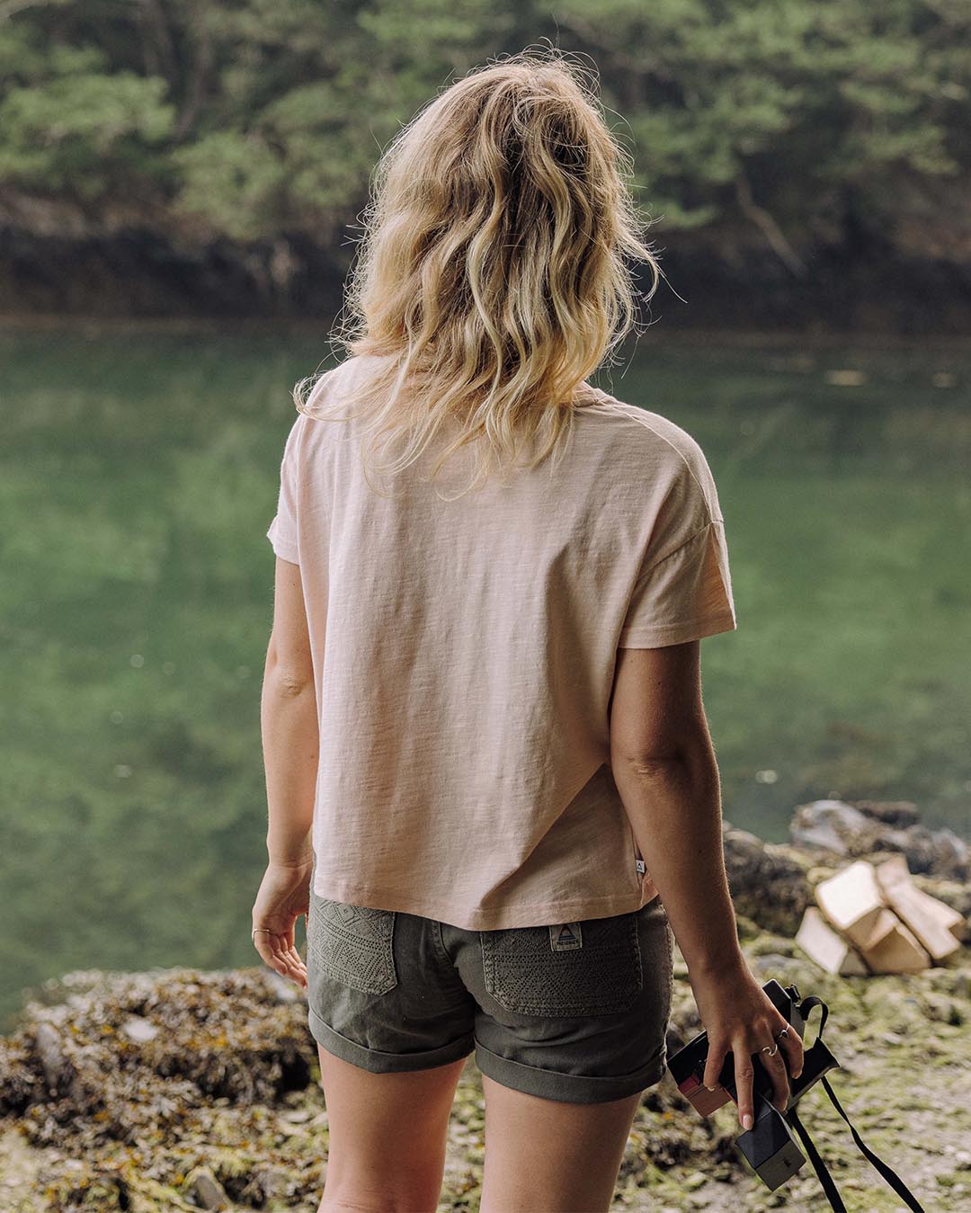 Daisy Chain T-Shirt - Peach Whip - Lifestyle
