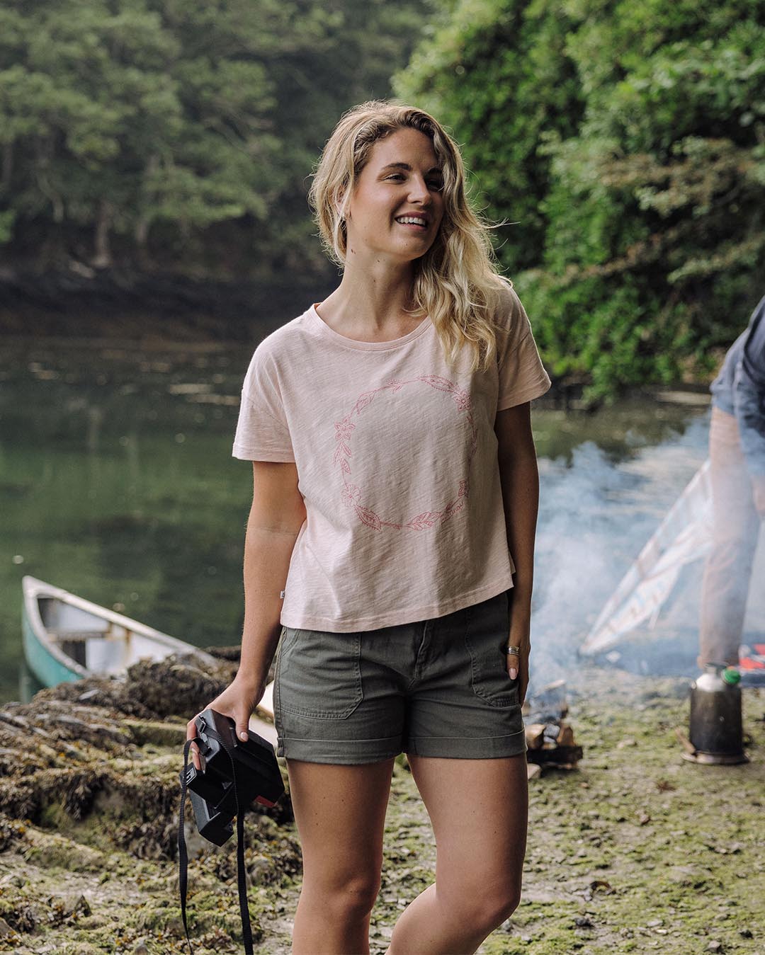 Daisy Chain T-Shirt - Peach Whip - Lifestyle