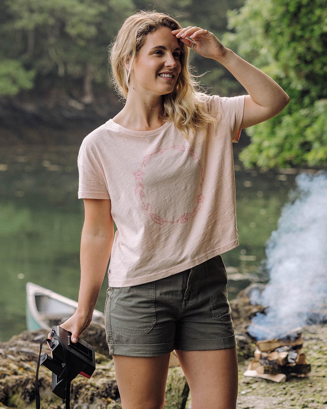 Daisy Chain T-Shirt - Peach Whip - Lifestyle
