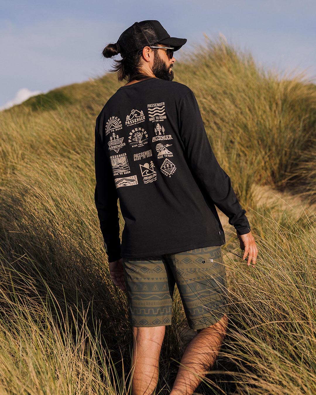 Icon LS T-Shirt - Black - Lifestyle