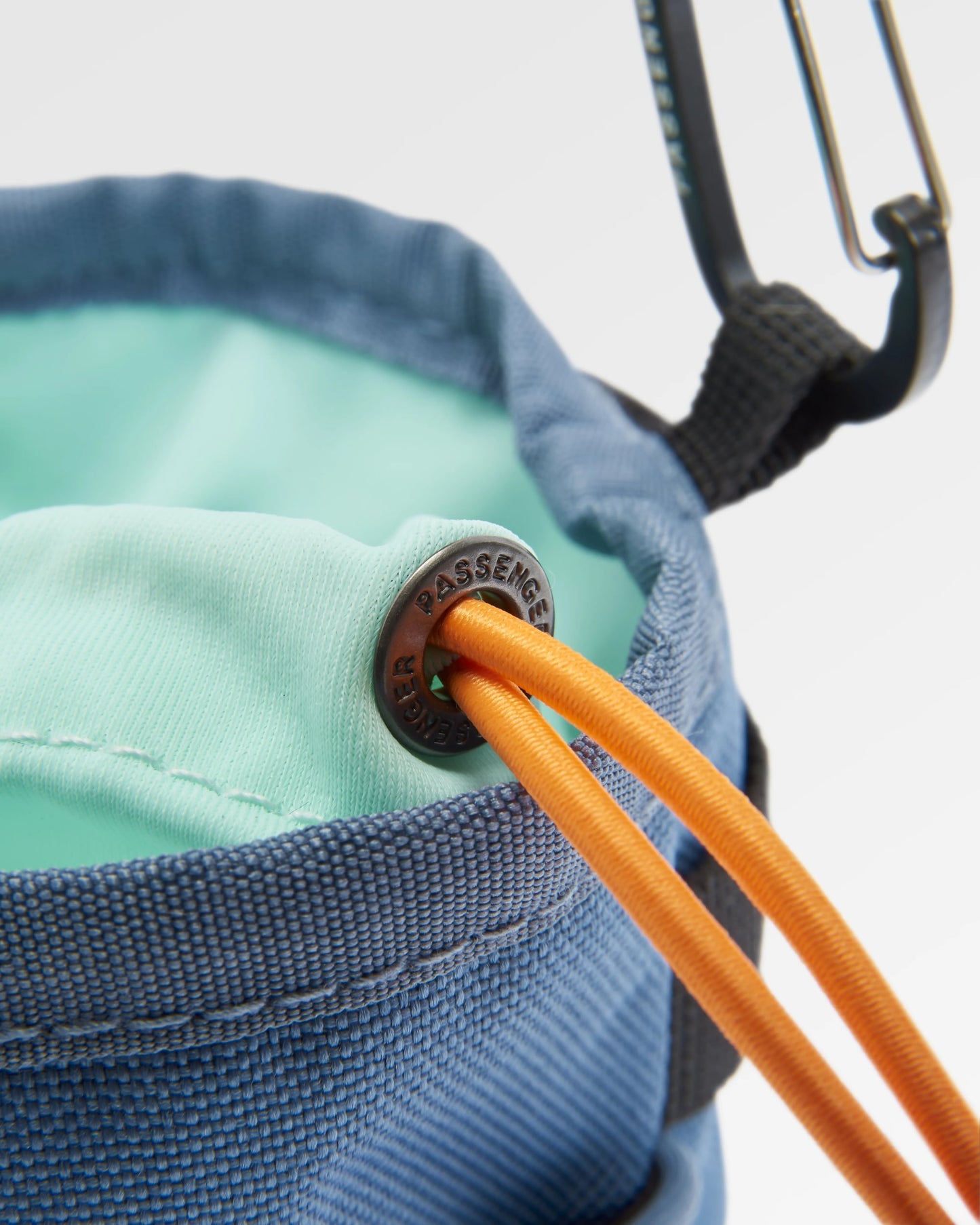 Refresh Hybrid Bottle Bag - Rich Navy/Surf Spray/Moonlight Blue - Flatlay