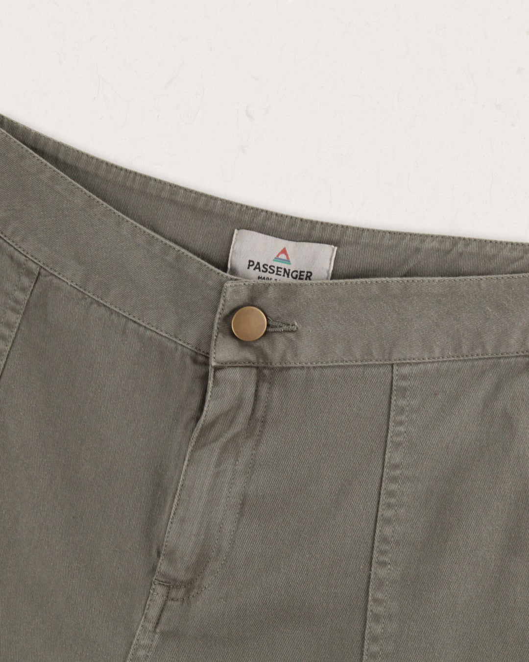 Ziggy Organic Cotton Short - Dusty Olive - Lifestyle