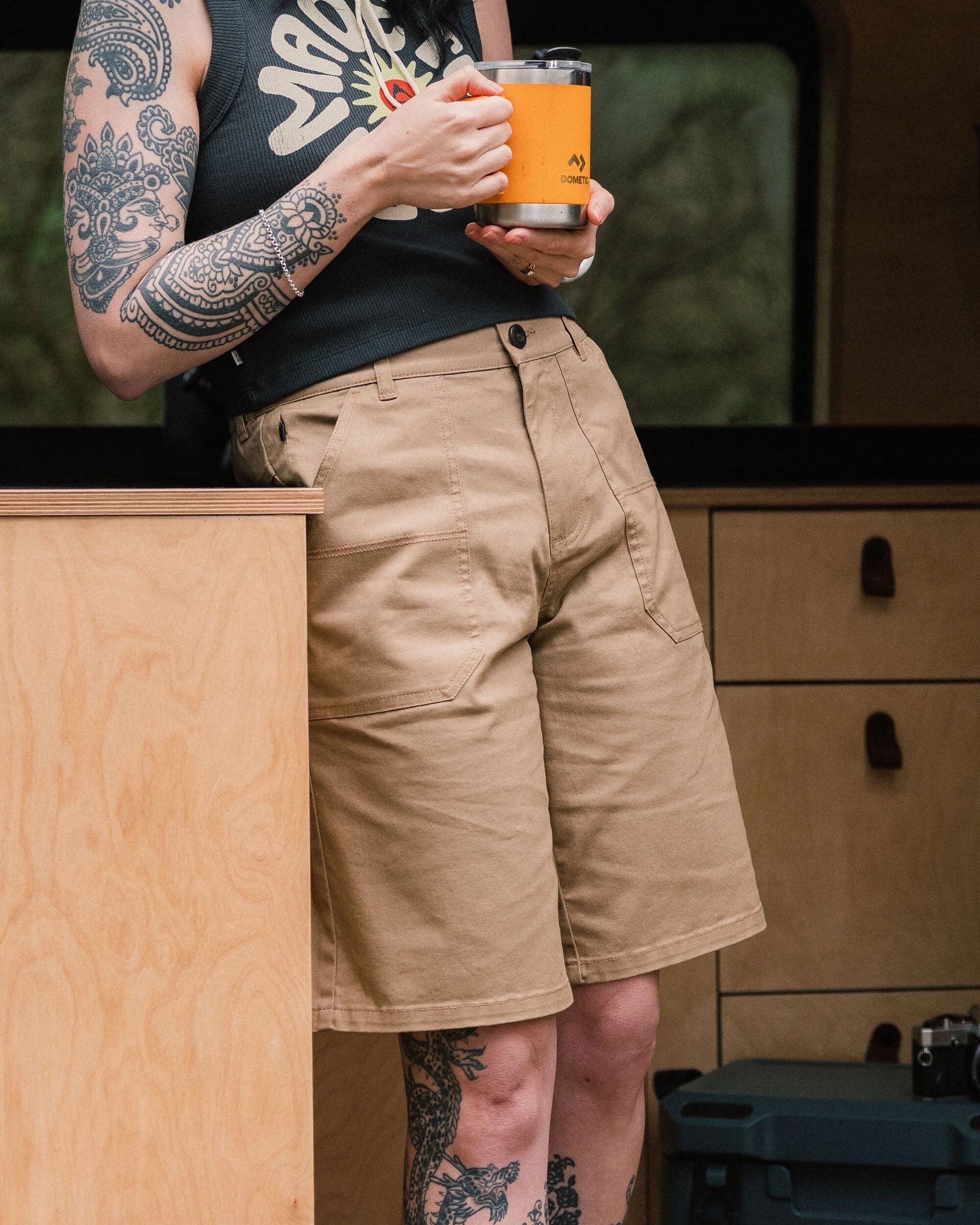 Lani Organic Twill Long Short - Elmwood - Lifestyle