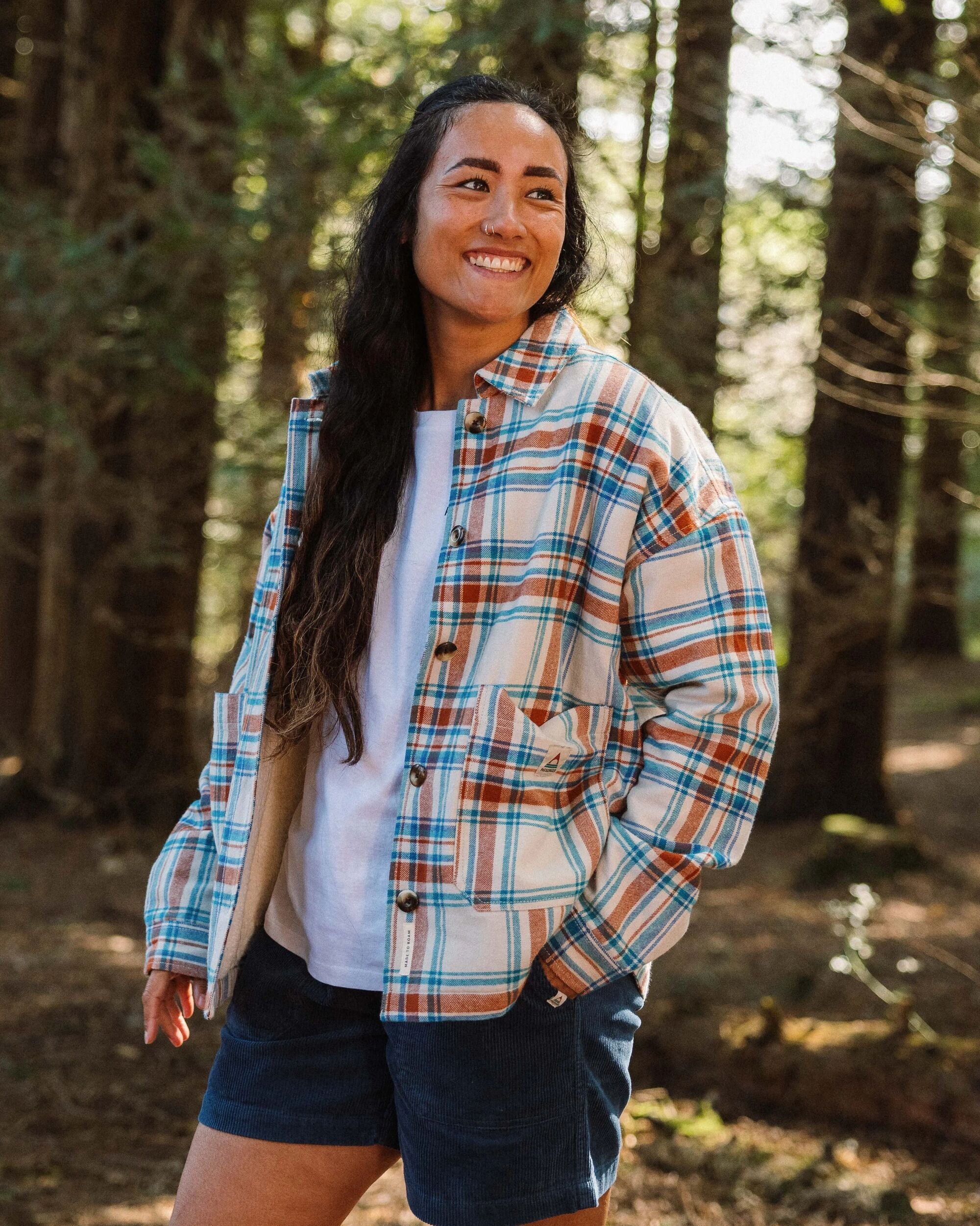 Flint Organic Cotton Overshirt - Vintage White Check - Lifestyle