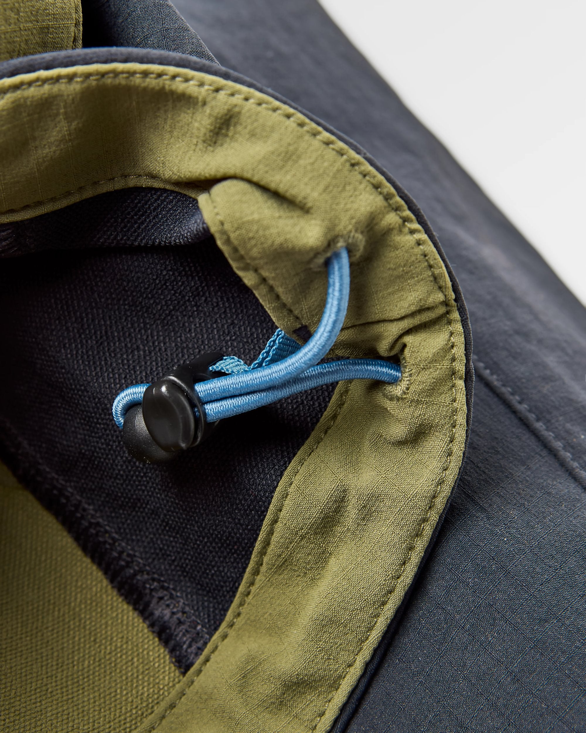 Roamer Light Recycled Softshell Anorak - Black/Khaki - Flatlay