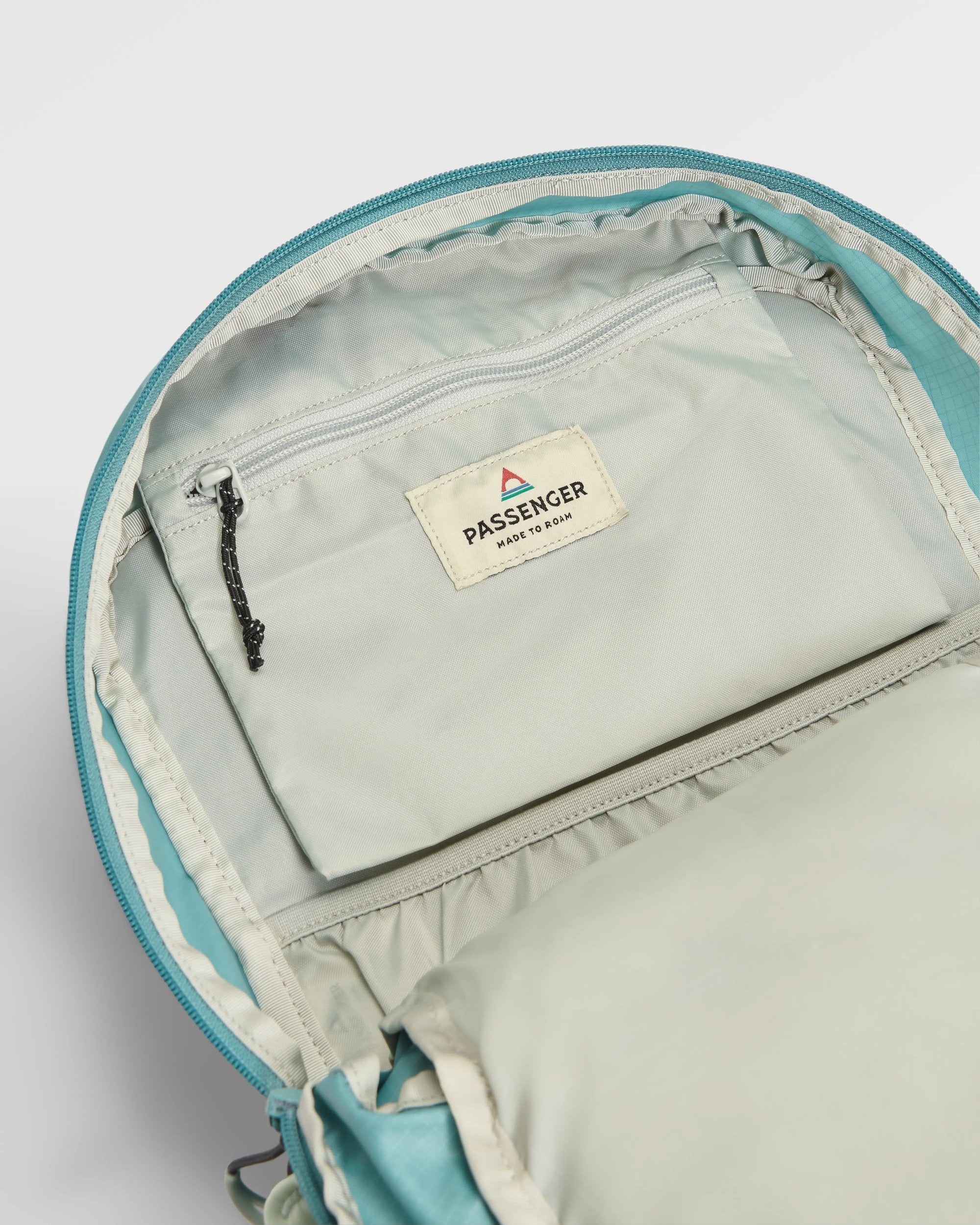 Trail Recycled 15L Hydration Pack - Arctic - Flatlay