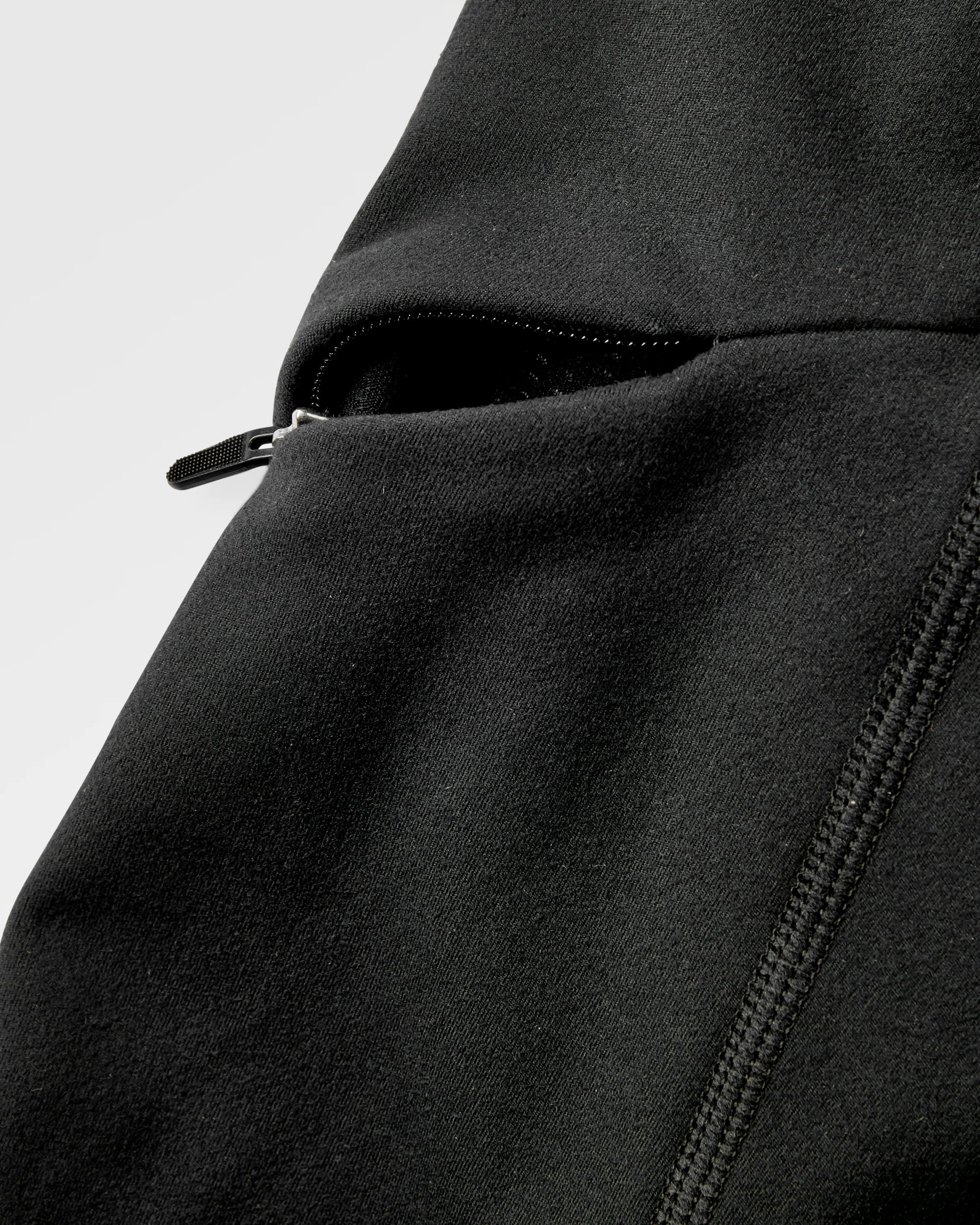 Womens Solscape Active Short - Black - Flatlay