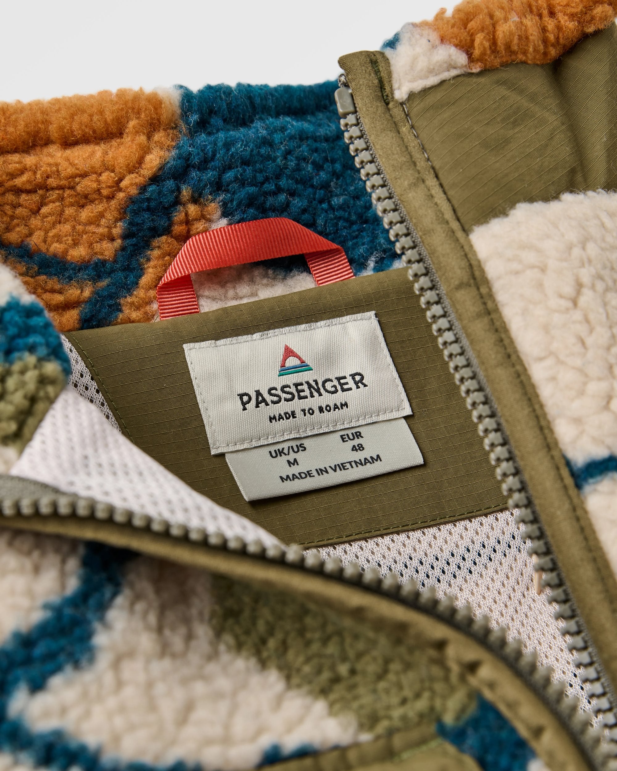 Valiant Deep Pile Fleece - Abstract Trails Pebble Grey - Flatlay