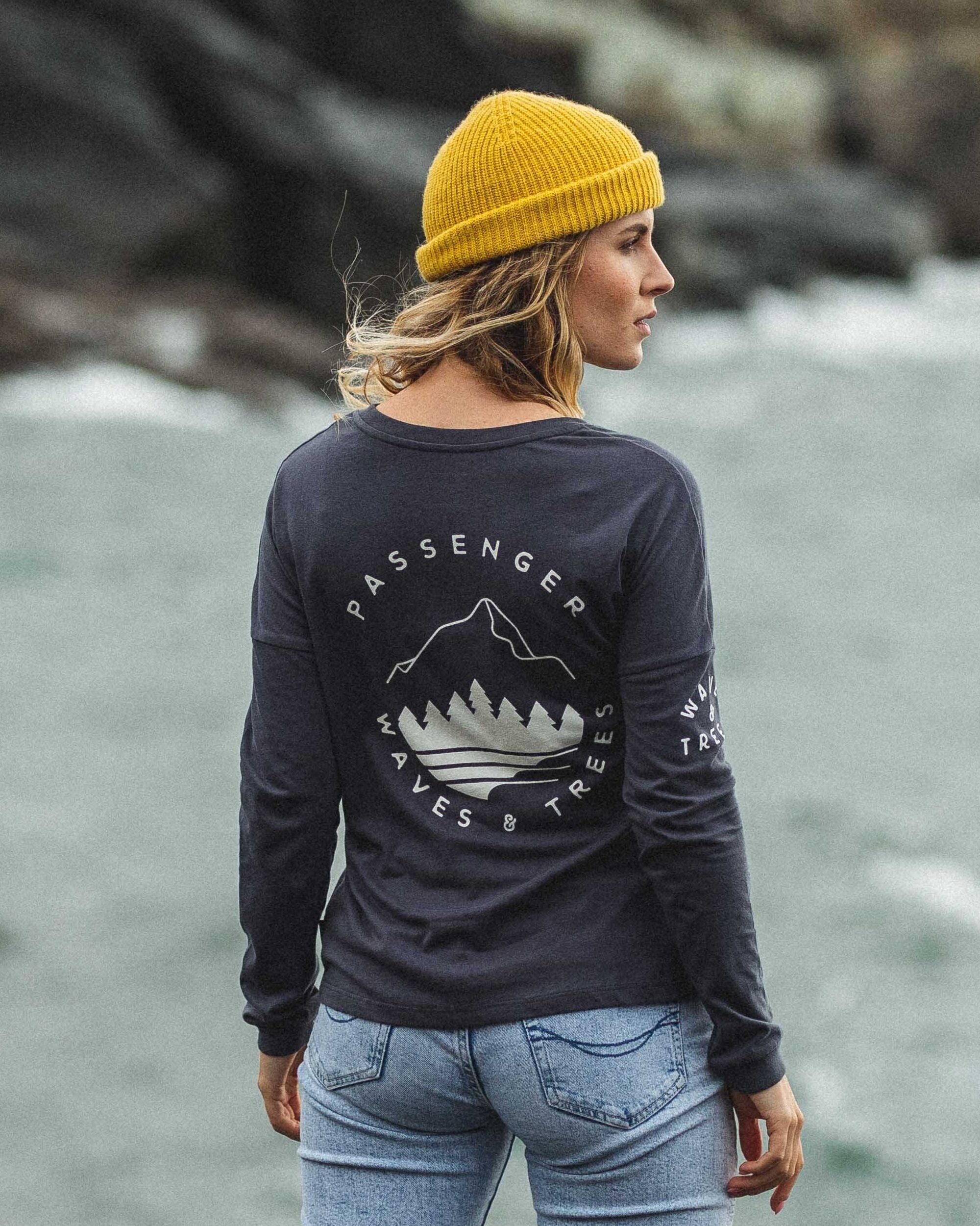 Big Leaf Recycled LS T-Shirt - Faded Black - Lifestyle