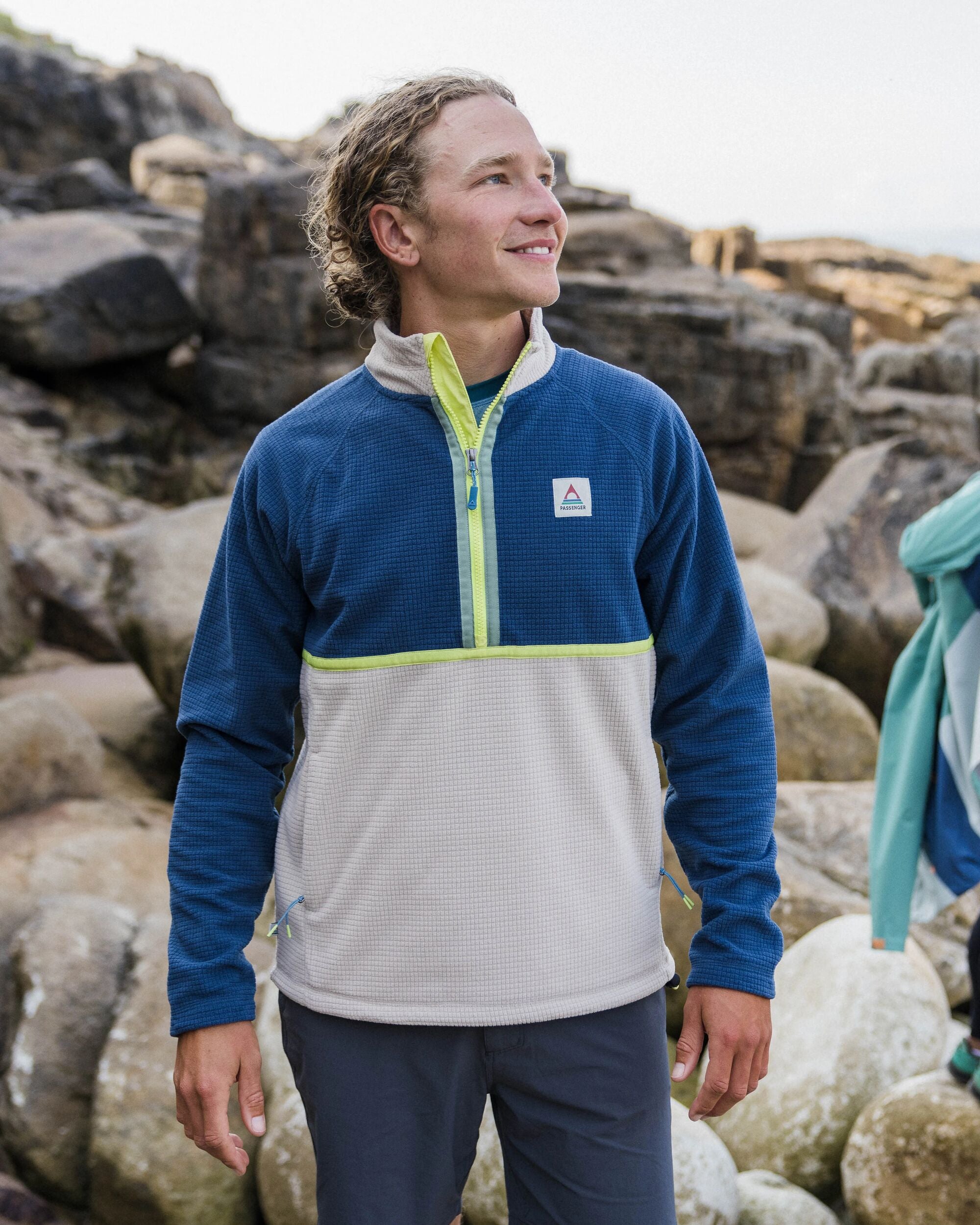 Overlook Recycled Grid Polar Fleece - Dark Denim/Pebble Grey - Lifestyle