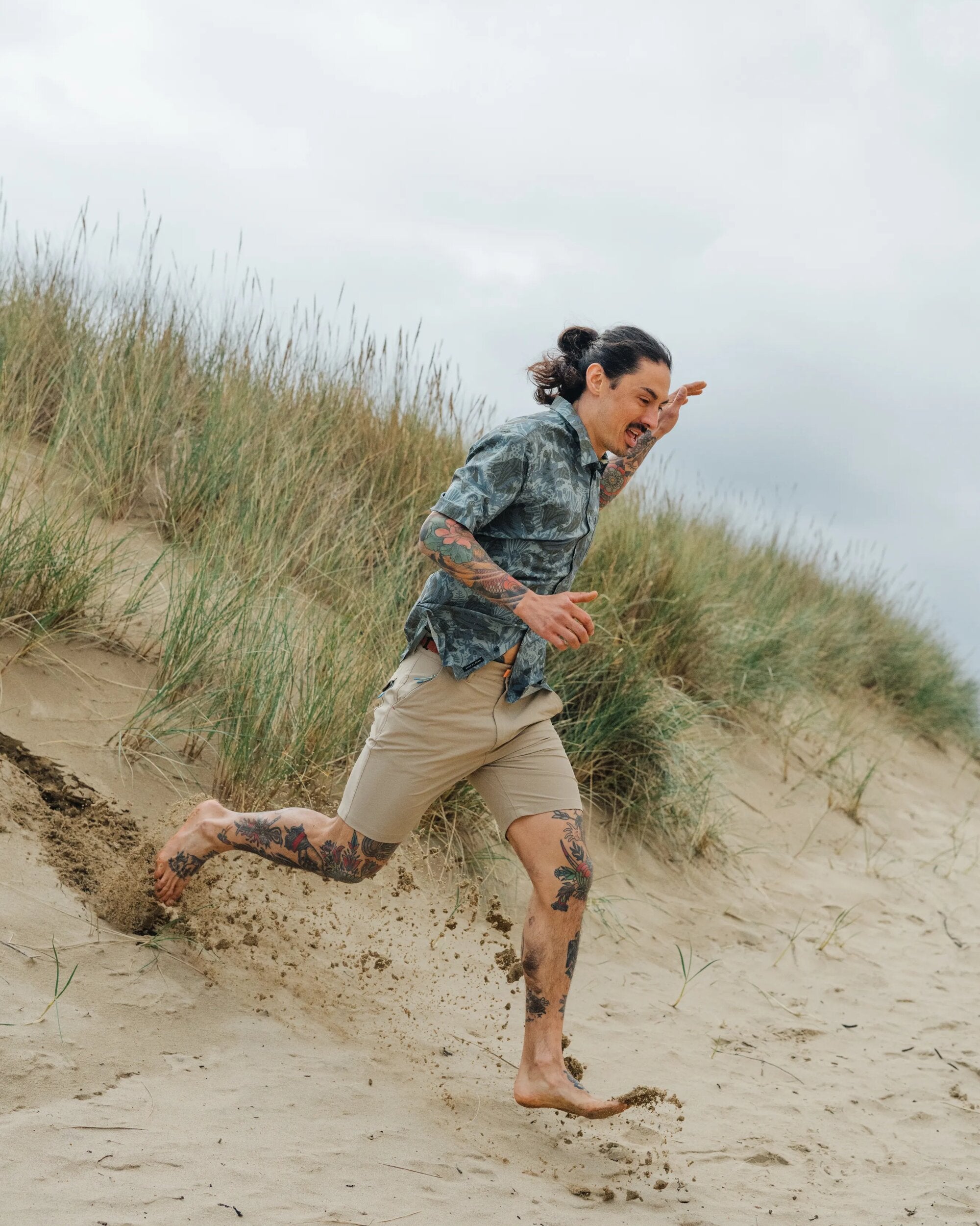 365 Trail Short - Chinchilla Brown - Lifestyle