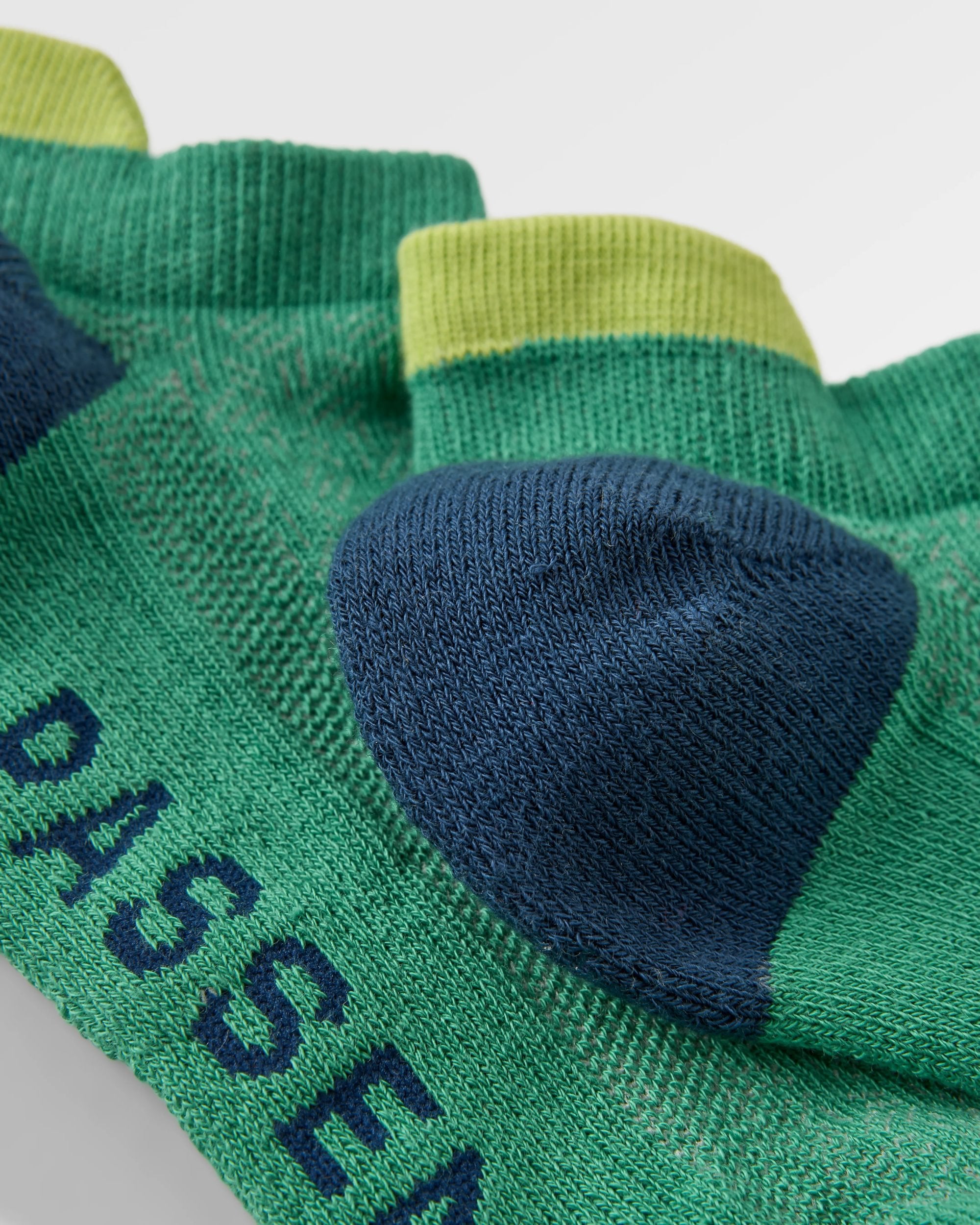 Classic Roamer Trainer Socks - Arctic - Flatlay