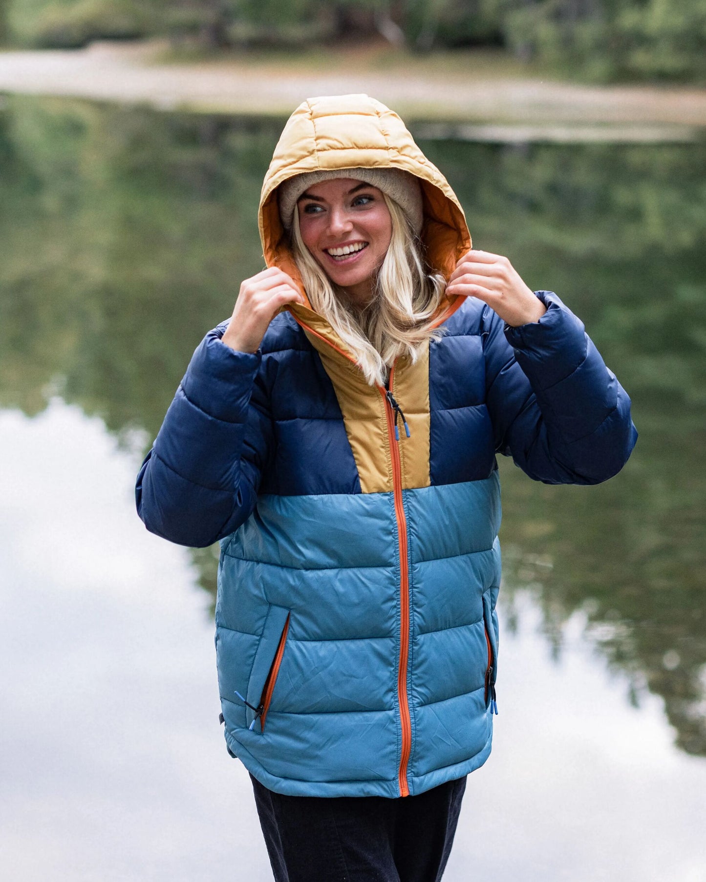 Kai Recycled Insulated Jacket - Rich Navy - Lifestyle