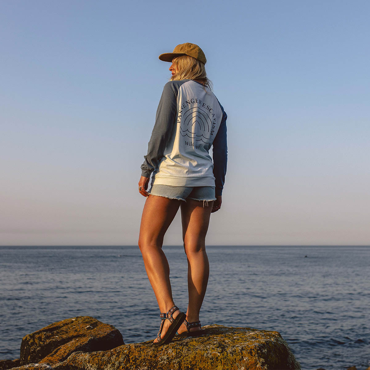 Rainbow LS T-Shirt - Stone Blue - Lifestyle