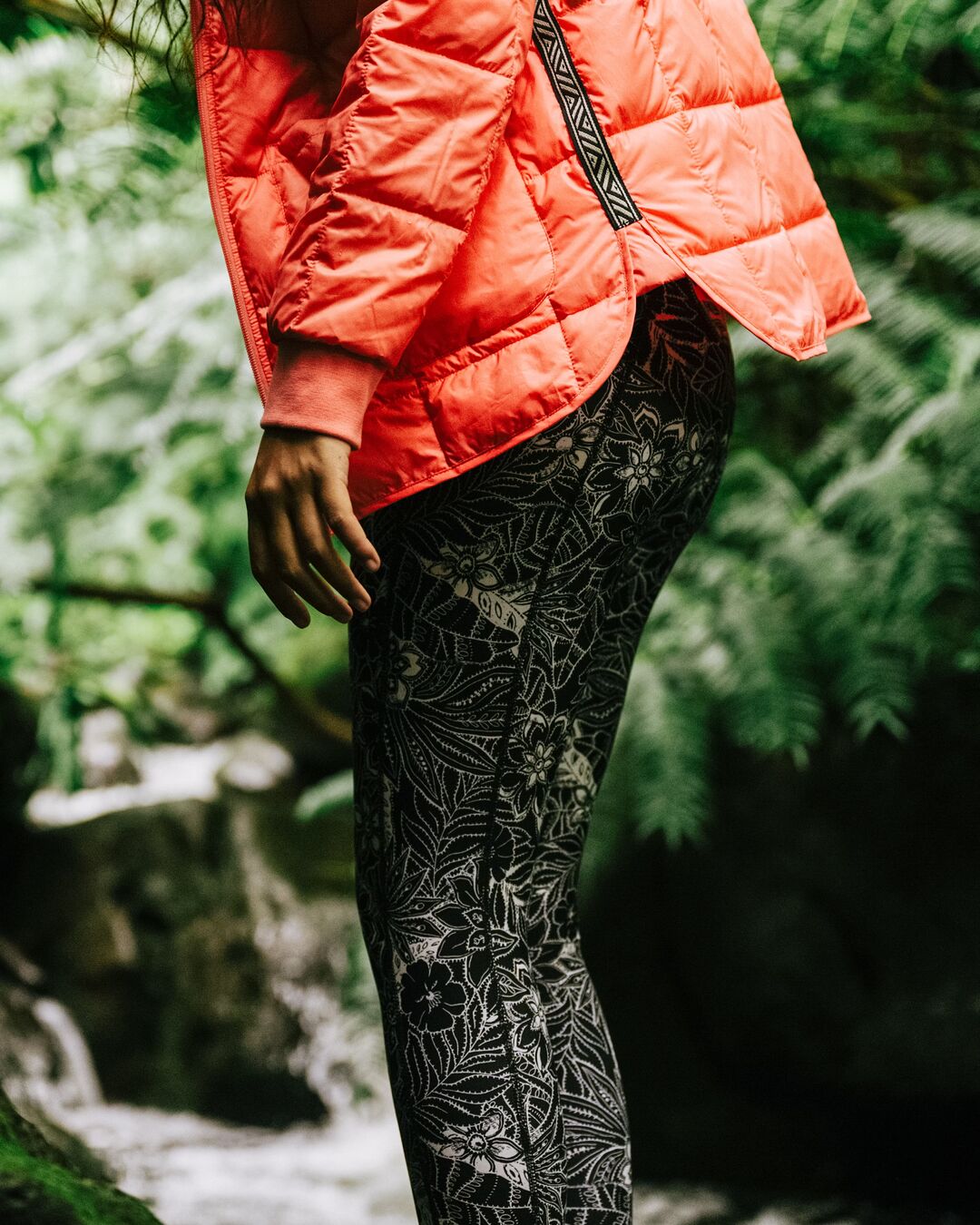 Fresh Air Leggings - Black Floral - Lifestyle