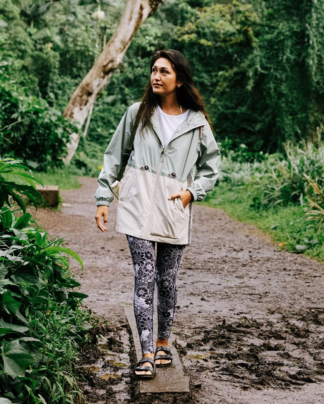 Fresh Air Leggings - Black Floral - Lifestyle