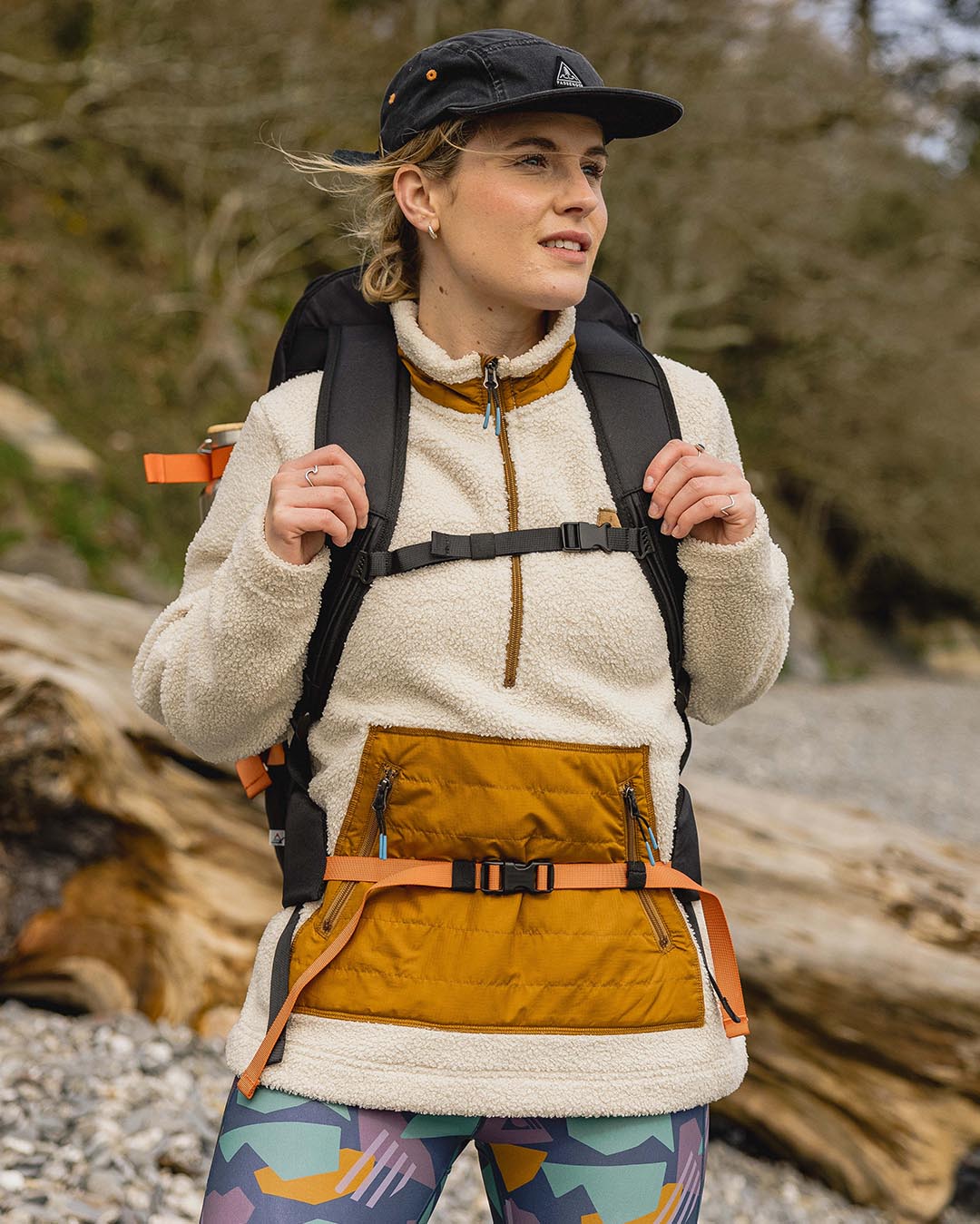 Womens_Adventurer 55L Recycled Backpack - Black