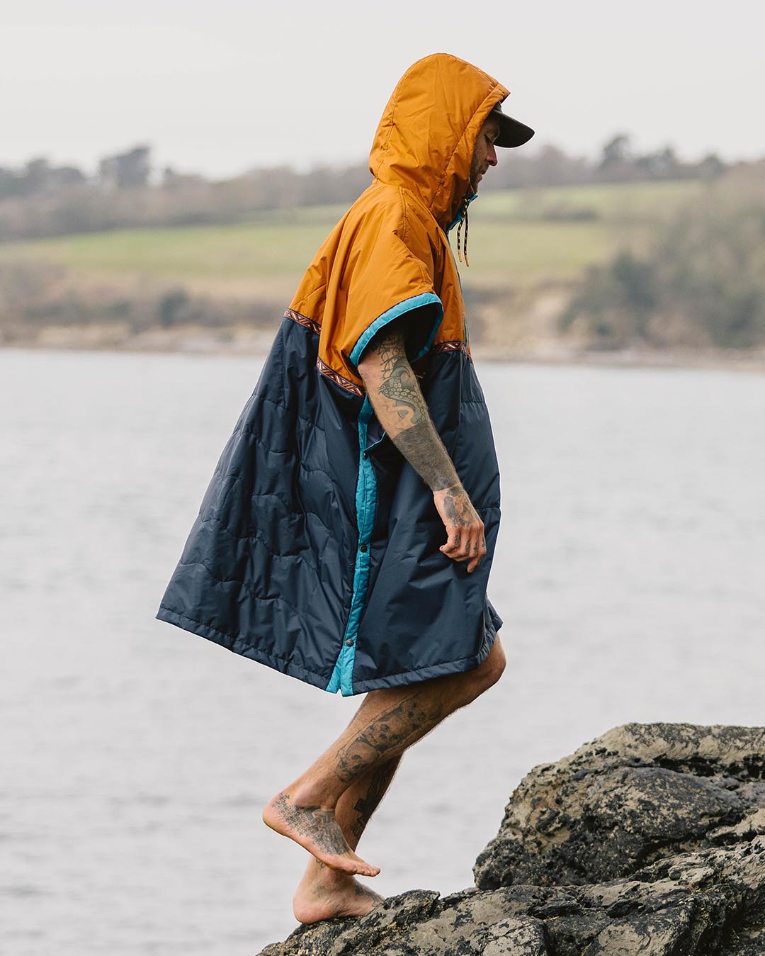 Outback Pull Over Changing Robe - Glazed Ginger/Deep Navy - Lifestyle
