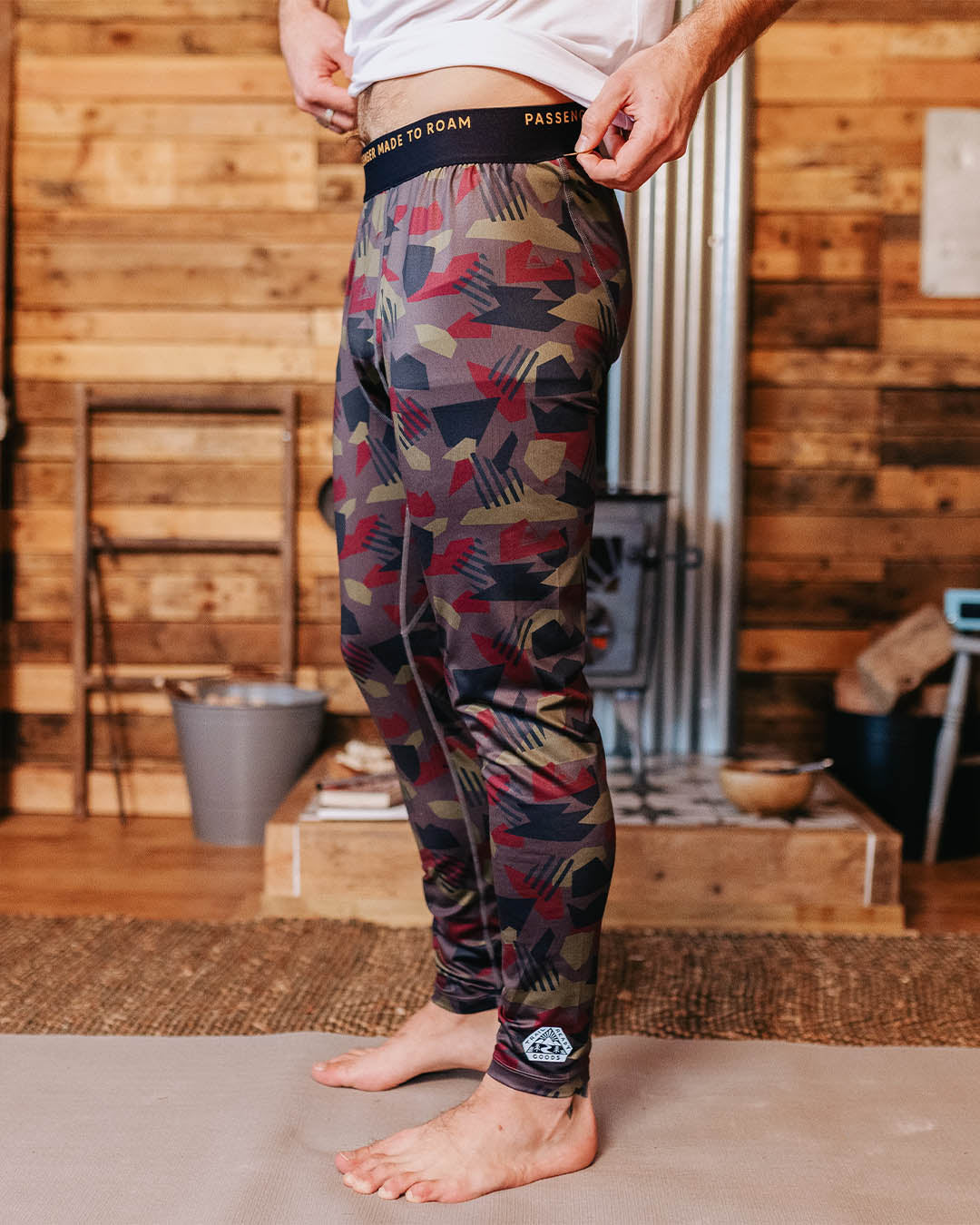 Venture Base Layer Legging - Charcoal Camo Pattern - Lifestyle